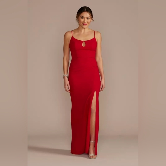 DB STUDIO | Crepe Keyhole Sheath with Side Slit in Poppy sz 2 - Picture 10 of 12